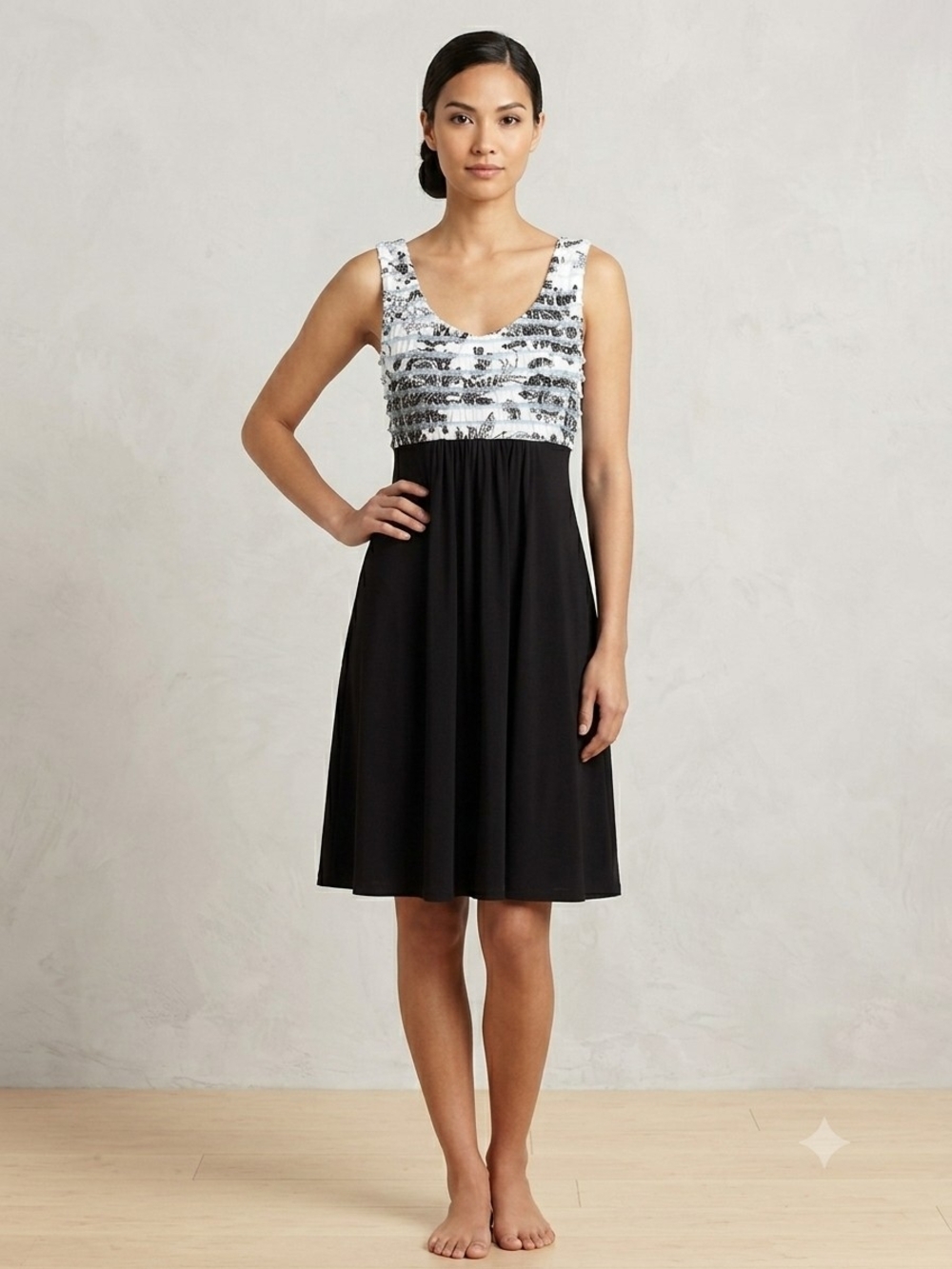 R&M Richards Black and White Sleeveless Empire Dress